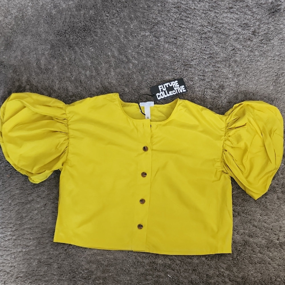 NWT Future Collective Yellow Puff Sleeve Button-Front Top Size Large